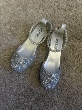 MG Baby Silver Glitter Pearl Strap Flats size 3